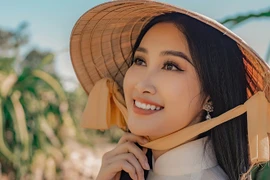 Hoa khôi miền Trung Đoàn Hồng Trang được cấp phép thi Miss Eco International 2020