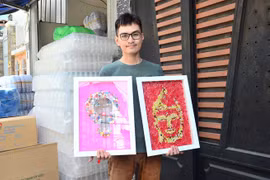 Chàng trai muốn gom tất cả rác thải nhựa để làm tranh