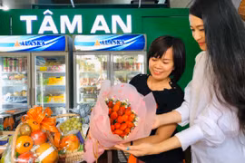 "Sốt" quà tặng 8-3 từ trái cây sạch