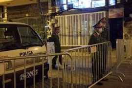 Bao nhiêu người tiếp xúc gần bệnh nhân COVID -19 thứ 17?