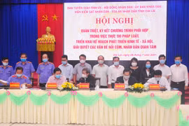 Ký kết chương trình phối hợp trong việc thực thi pháp luật, giải quyết vấn đề nổi cộm