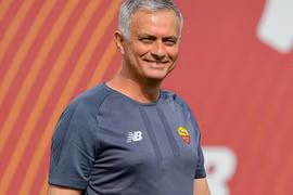 Jose Mourinho sẽ loại 8 cầu thủ để cải tổ AS Roma