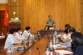 Thủ tướng: Tập trung chống dịch, không an toàn thì không sản xuất