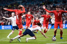 Video Anh 2-1 Đan Mạch: Pha phạt đền gây tranh cãi