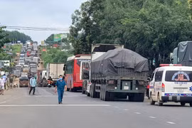 Ách tắc ở Đắk Nông do thiếu giấy xét nghiệm COVID-19 vào Bình Phước