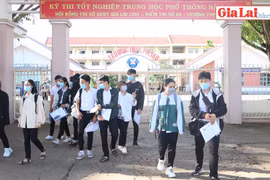 Kỳ thi tốt nghiệp THPT năm 2021: Thí sinh phấn khởi kết thúc ngày thi đầu tiên