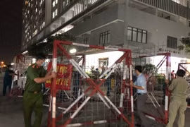 Bình Dương: Phong tỏa 2 cửa hàng xăng dầu ở TP Thủ Dầu Một