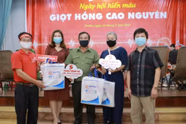 Những gia đình vì cộng đồng