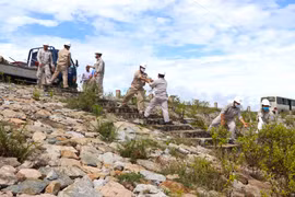 Các địa phương phía Đông chủ động ứng phó với bão lụt