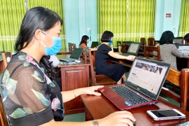 Tuyển sinh trực tuyến: Thuận lợi và đảm bảo an toàn phòng dịch