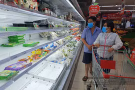 Xuất hiện tình trạng "đầu cơ" hàng hóa siêu thị, Cục QLTT TP. HCM ra văn bản khẩn