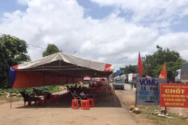 Gia Lai dựng lều, xây nhà vệ sinh trên quốc lộ 14 cho người từ vùng dịch về nghỉ ngơi