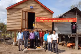 Gia Lai: Xây mới 44 căn nhà "Đại đoàn kết"