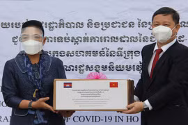 Campuchia tặng 100 máy tạo oxy và nhiều phần quá khác cho TP HCM