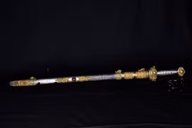 Hoài nghi về "kiếm của vua Thành Thái" được bán giá 50.000 USD