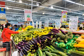 Hàng hóa, thực phẩm dồi dào, người Hà Nội yên tâm thực hiện Chỉ thị 16