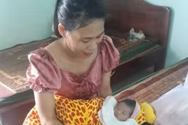 Ia Grai: Bé trai sơ sinh bị bỏ rơi lúc nửa đêm