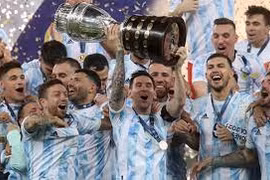 Highlights Brazil 0-1 Argentina: Messi lần đầu nâng cúp cùng đội tuyển quốc gia