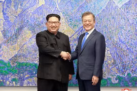 Hàn Quốc và Triều Tiên nối lại đường dây nóng qua biên giới