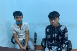 Đức Cơ: Bắt 2 đối tượng giả mua điện thoại để cướp giật