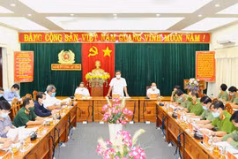 Ban Thường vụ Tỉnh ủy làm việc với Ban Thường vụ Đảng ủy Công an tỉnh