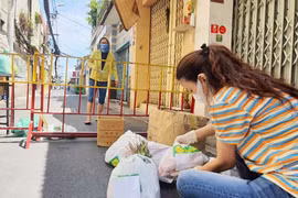 Đi chợ giúp dân: Đi chợ không khó, có phụ nữ lo