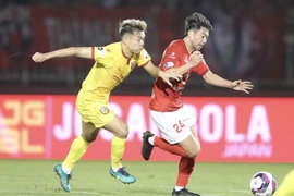 Những câu lạc bộ nào không đồng ý lùi V.League 2021 sang năm 2022?