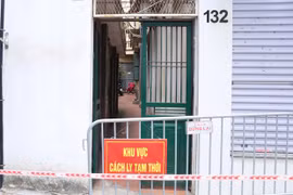 Hà Nội ghi nhận 12 ca mắc COVID-19, phát sinh thêm ổ dịch mới