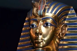 Mặt nạ vàng Pharaoh Ai Cập che giấu bí mật cổ đại không ngờ