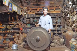 Kho báu thi gan cùng mưa nắng