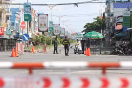 Covid-19: Campuchia phong tỏa 8 tỉnh, áp dụng giới nghiêm chưa từng có