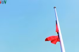 Treo cờ rủ 2 ngày Quốc tang Chủ tịch nước Trần Đại Quang