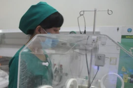Đồng Nai:Bé 2 tháng tuổi mắc bệnh hiếm gặp "da vảy cá"