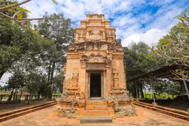 Kiến trúc độc đáo của tháp cổ nghìn năm tuổi ở Tây Ninh