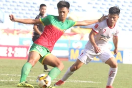 Bùi Tiến Dũng ghi bàn, "hậu duệ Thể Công" lên V.League