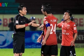 Quyết đưa V-League 2018 về đích an toàn, VPF thuê trọng tài ngoại