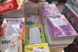 Sách giáo khoa dùng một lần: Chỉ khổ cha mẹ học sinh