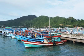 Làng chài Hòn Mấu - điểm dừng chân mới trên quần đảo Nam Du