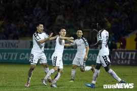 Vô địch V-League, CLB Hà Nội nhận vinh dự đặc biệt từ Chủ tịch FIFA