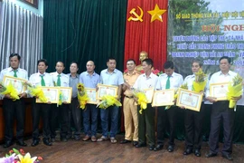 Phong trào "Lái xe an toàn": Góp phần kiềm chế tai nạn giao thông