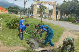 Thắt chặt đoàn kết quân dân