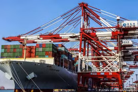 Mỹ: Mức thuế lên 200 tỉ USD hàng hóa Trung Quốc có hiệu lực