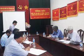 Kiểm tra việc thực hiện QCDC ở cơ sở tại Sở TT và TT