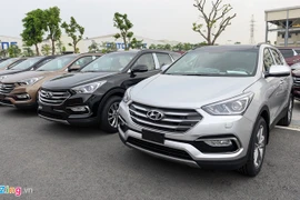 Hyundai SantaFe 2019 sắp ra mắt, bản cũ chênh giá hơn 100 triệu