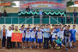 Giải Bóng đá truyền thống huyện Đak Đoa: Sôi động, hấp dẫn