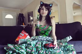 Anh em không đỡ nổi với hành động khó đỡ của chị em