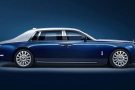 Rolls-Royce ra mắt tùy chọn vách ngăn riêng tư cho hàng ghế sau