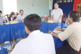 Phó Bí thư Tỉnh ủy Châu Ngọc Tuấn làm việc với xã Ia HDreh