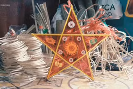 Tại sao đến giờ vẫn có người làm lồng đèn truyền thống?