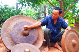 Ia Ko ngân dài nhịp chiêng